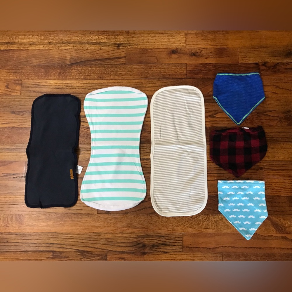 Baby Bibs & Burp Cloth Set of 6 Boy or Girl 
3 Bibs
3 Burp Cloths
Unisex Infant - Picture 6 of 6